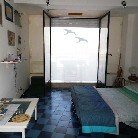 pietre nere Aparthotel Giardini Naxos Esterno foto