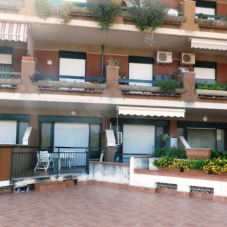 pietre nere Aparthotel Giardini Naxos Esterno foto