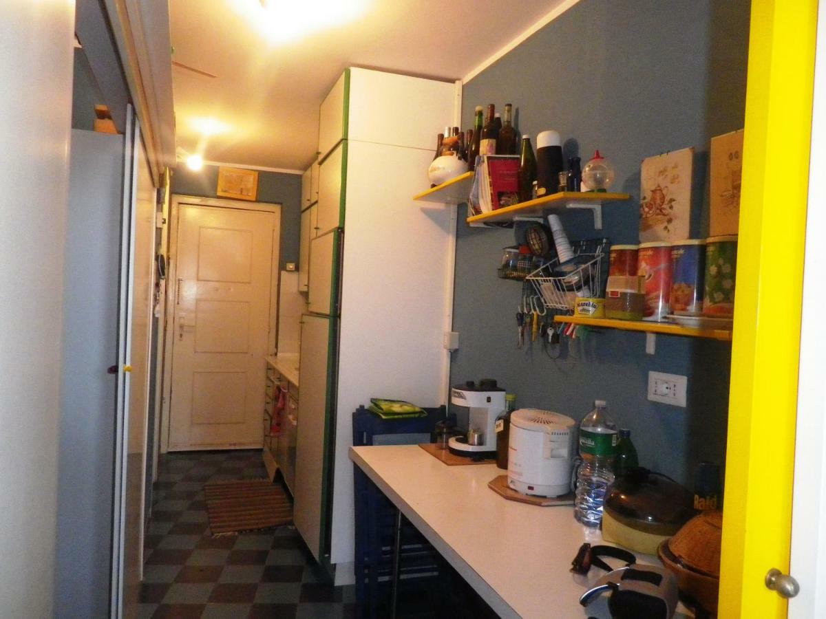 pietre nere Aparthotel Giardini Naxos Esterno foto